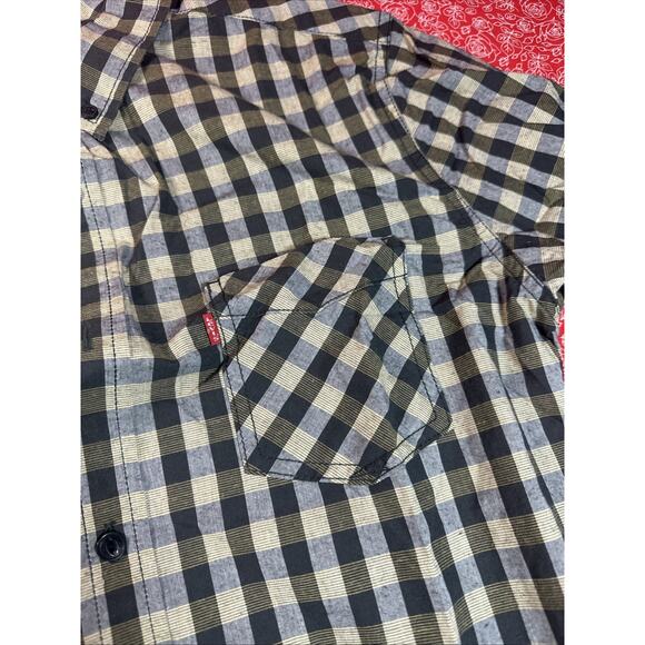 Levi's Men's Plaid Short Sleeve Button-Up Shirt, Size M - Picture 3 of 5